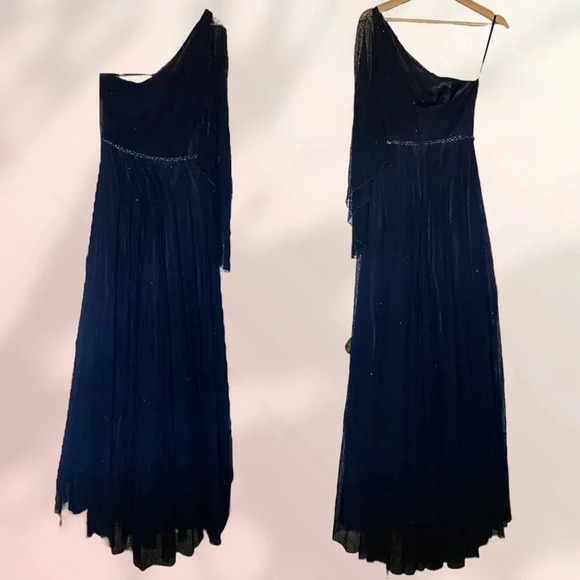 NEW MAC DUGGAL LACE ONE SHOULDER ILLUSION SLEEVE A LINE GOWN In Navy Size 4 - Picture 5 of 12